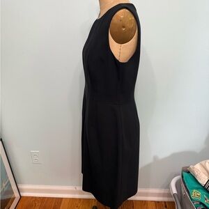Elegant Black Sleeveless Dress